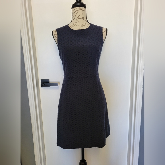Theory Frantias Navy Blue Eyelet Fit & Flare Mini Dress Size 4 LIKE NEW - Picture 2 of 7